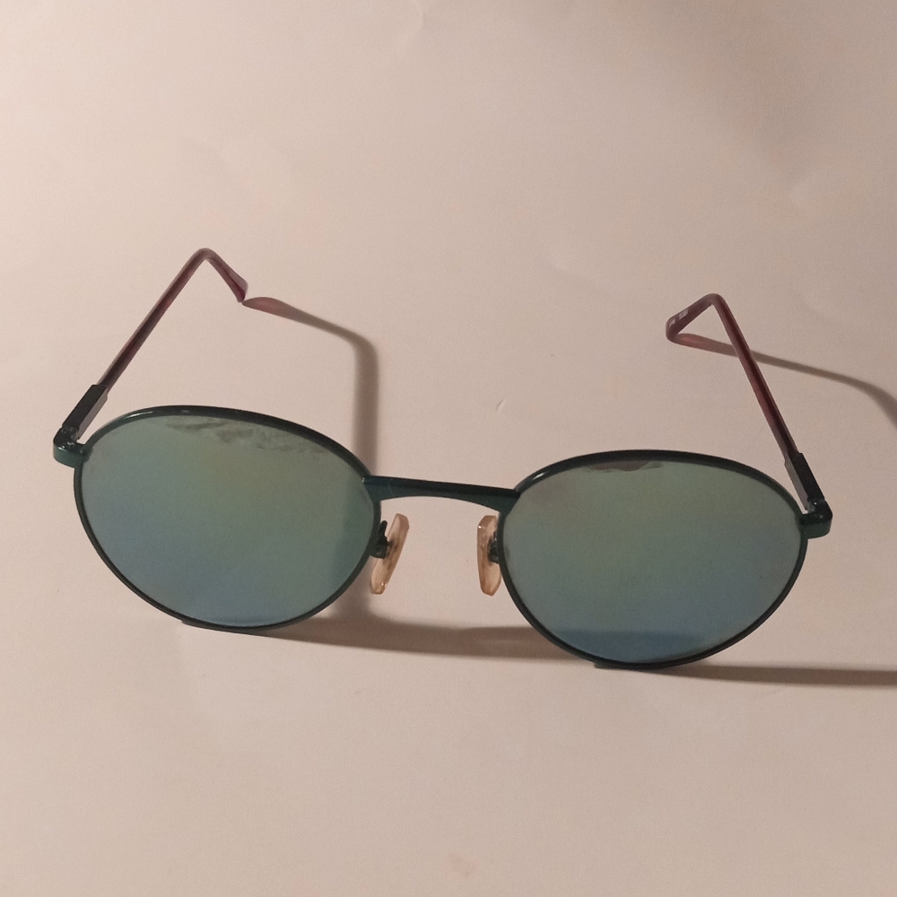 Vintage Rare Serengeti 5536V Bluish Greenish Frame and Lens Unisex Sunglasses